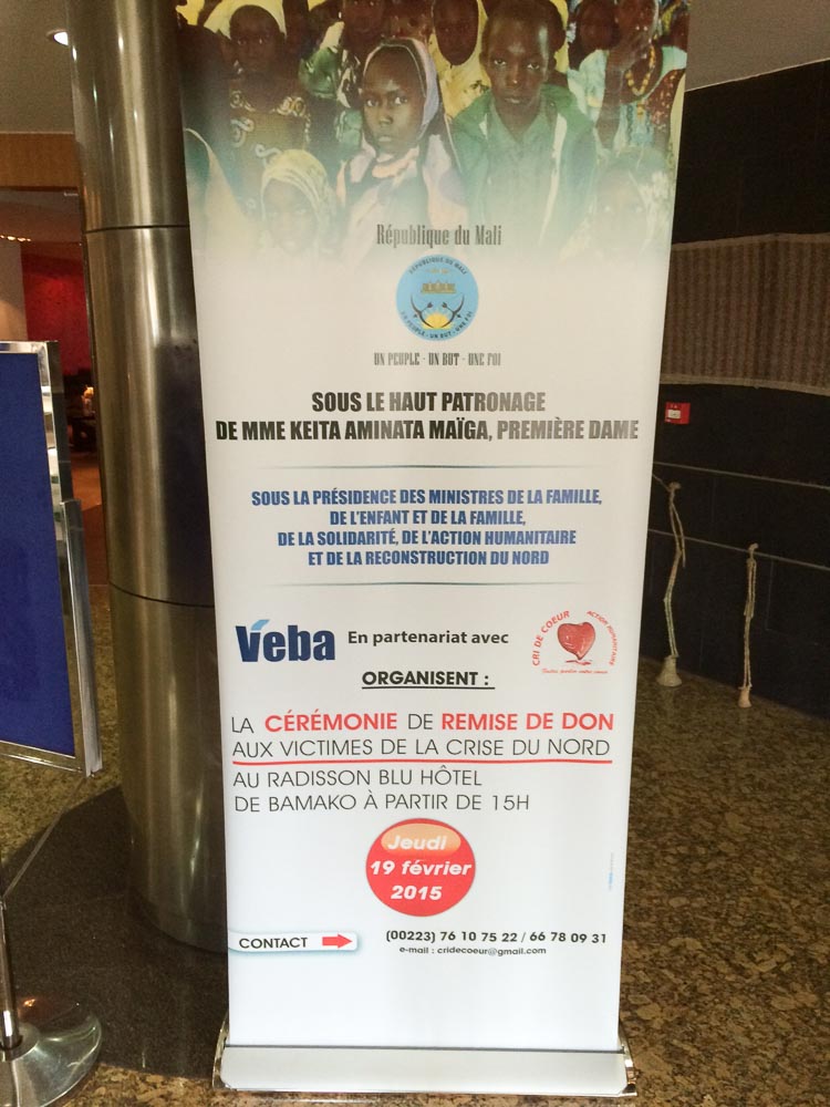 Banner oznamující charitativní akci v Hotelu Radisson